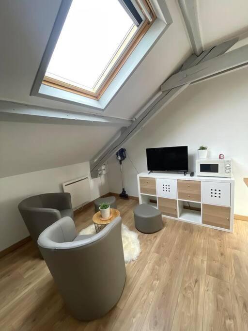 Edouard 2. Logement Complet. Charleville-Mézières Dış mekan fotoğraf